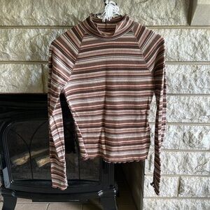 SO mock neck long sleeve rubbed top multicolor size medium